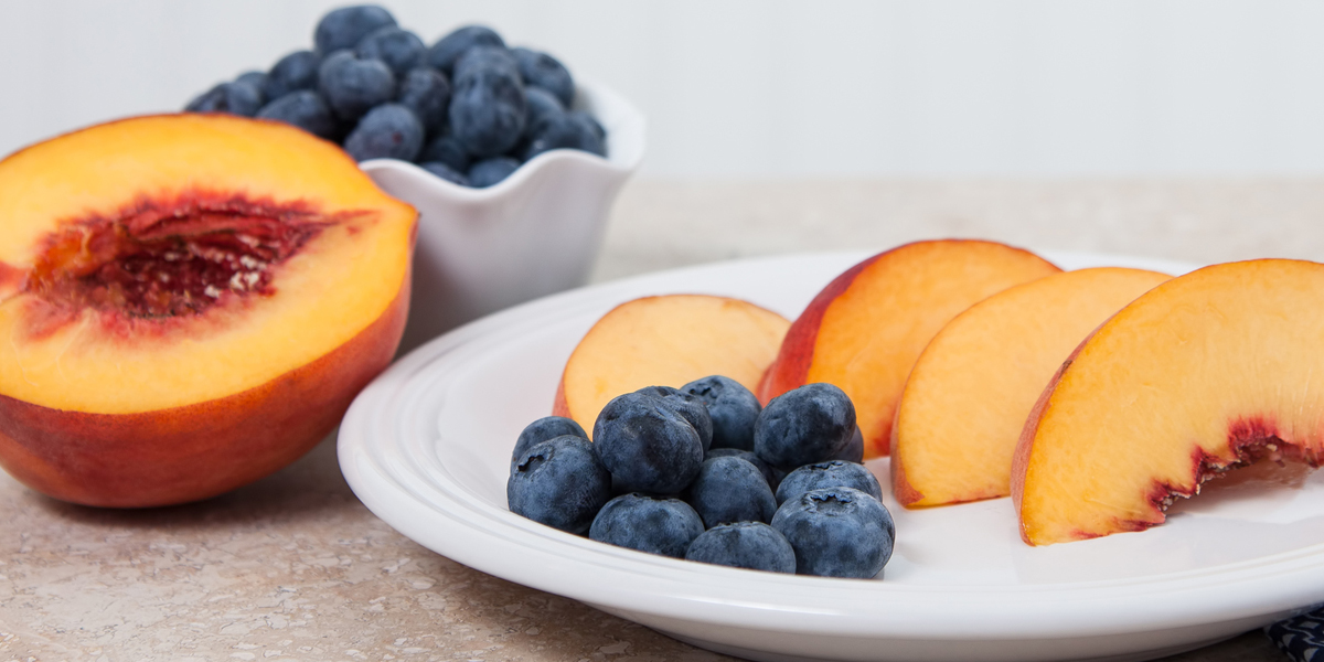 Blueberry, Peach, and Pecan Salad - Farm Monitor