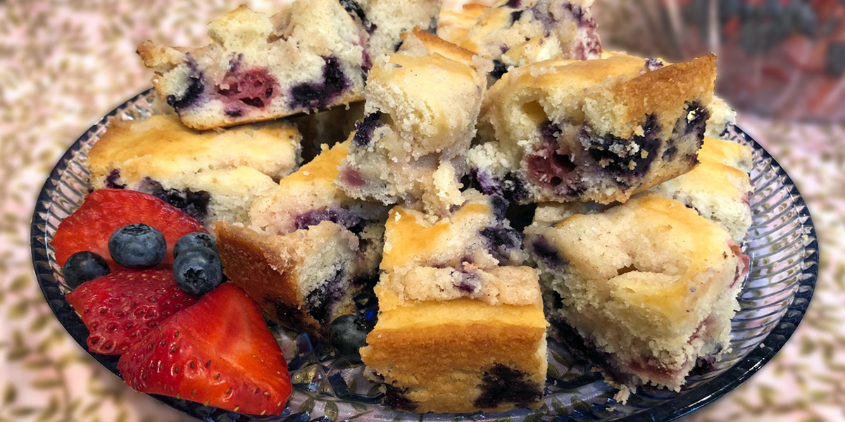 Blueberry Strawberry Crumble - Farm Monitor